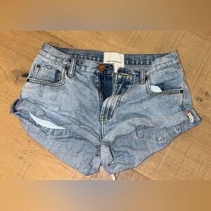 •One Teaspoon denim shorts•size 26•never worn but have been washed•
